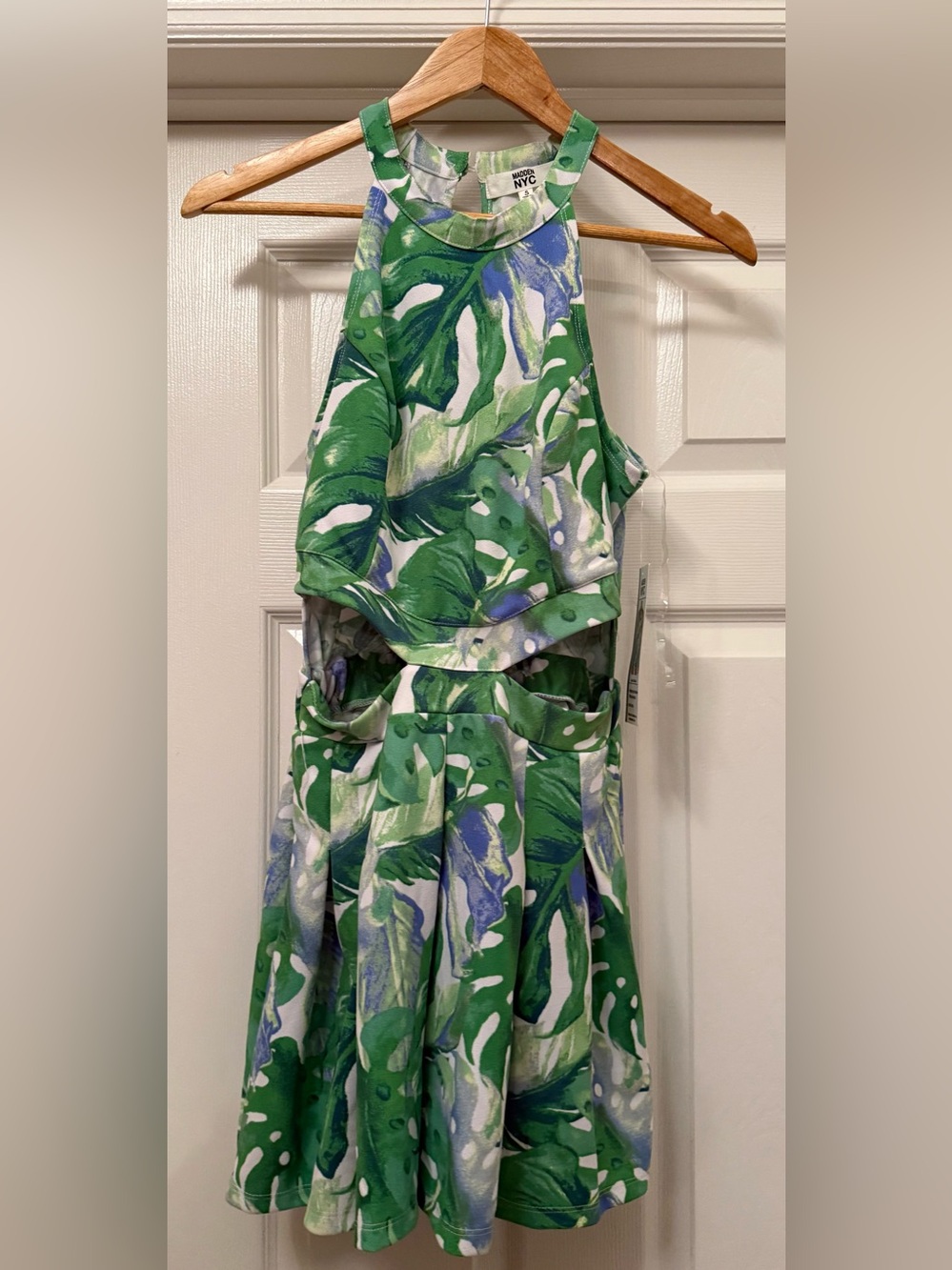 Madden NYC Romper Women Size S Green Tropical Palm Leaf Cut Out High Neck Halter